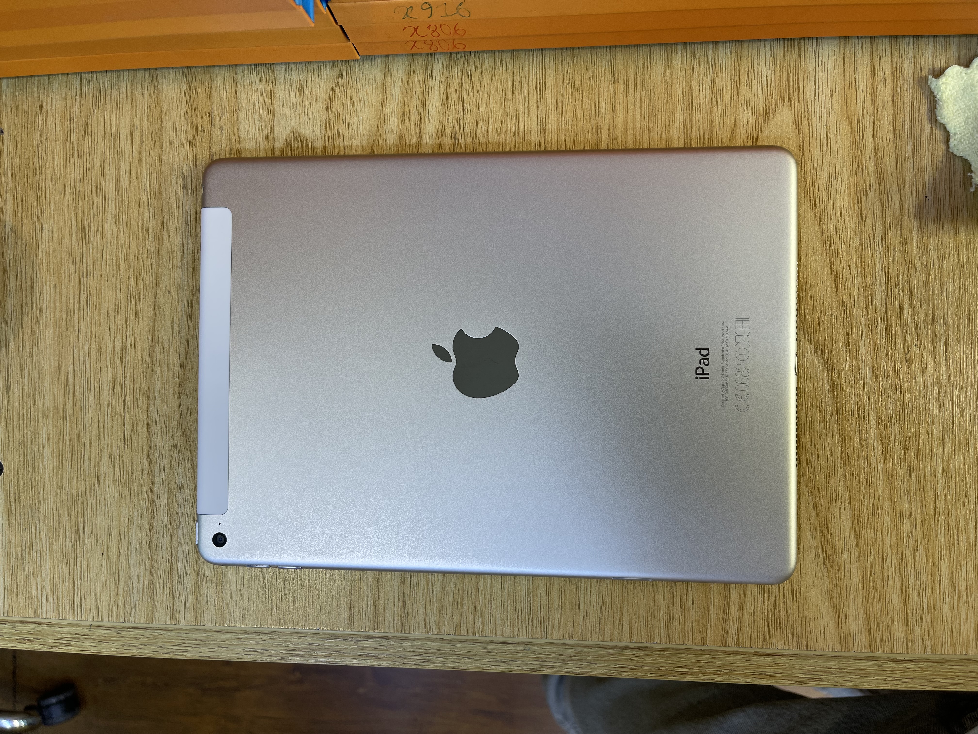 تبلت اپل iPad Air 2   (کارکرده)